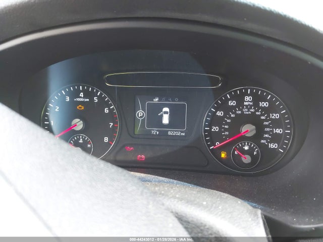 5XYPG4A3XJG423920 KIA Sorento 2.4l Lx