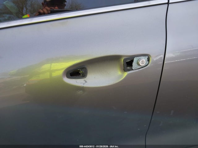 5XYPG4A3XJG423920 KIA Sorento 2.4l Lx