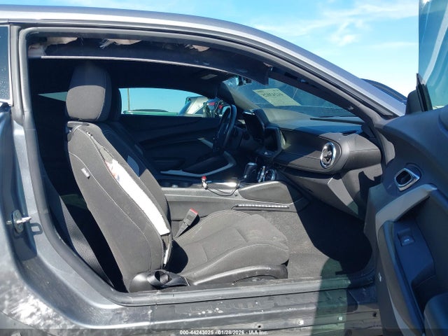 2021 CHEVROLET CAMARO 1G1FB1RS2M0110657 Photo 4