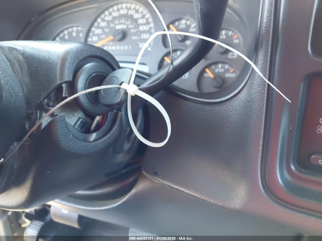 44243101 :رقم المزاد ، 2GTEC13V071180802 vin ، 2007 Gmc Sierra 1500 Classic Sl مزاد بيع