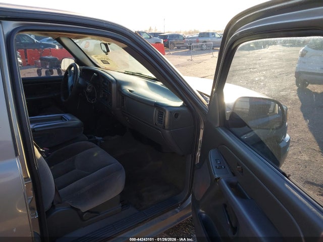 44243101 :رقم المزاد ، 2GTEC13V071180802 vin ، 2007 Gmc Sierra 1500 Classic Sl مزاد بيع