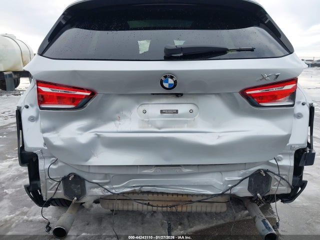 2016 BMW X1 WBXHT3C36G5F64885 Photo 5