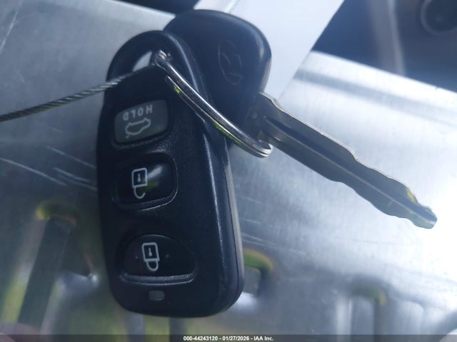 5NPD84LFXJH305916 Hyundai ELANTRA SEL