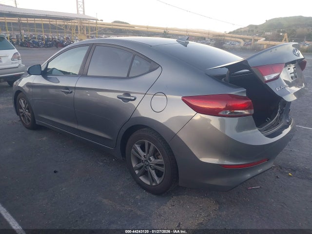 5NPD84LFXJH305916 Hyundai ELANTRA SEL