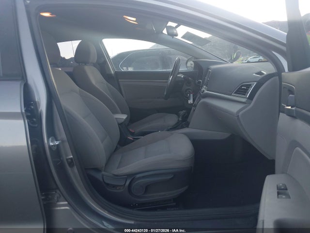 5NPD84LFXJH305916 Hyundai ELANTRA SEL