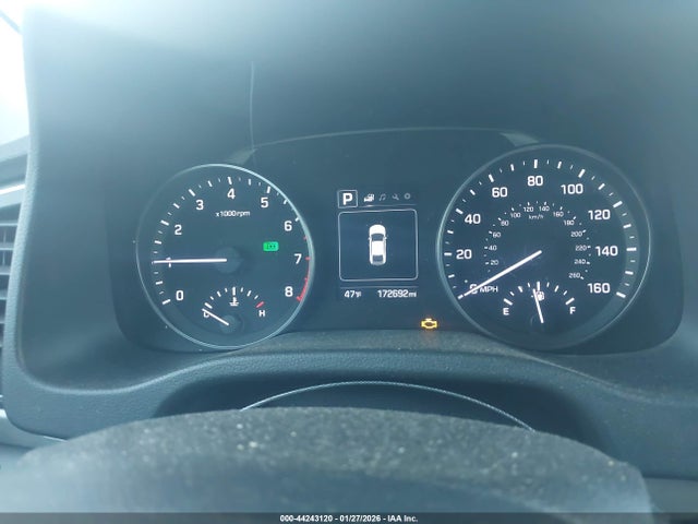 5NPD84LFXJH305916 Hyundai ELANTRA SEL