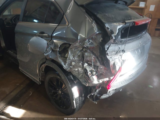 2019 MITSUBISHI ECLIPSE CROSS JA4AT4AA9KZ030732 Photo 5