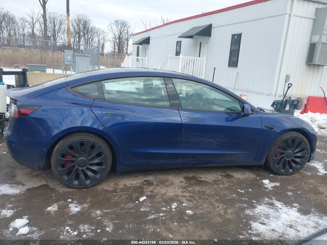 Tesla Model 3 Performance Dual Motor All-wheel Drive 2022 5YJ3E1EC3NF322163 Image 13