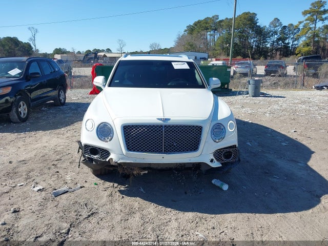 Продаж на аукціоні авто 2017 Bentley Bentayga W12/w12 First Edition, vin: SJAAC2ZV2HC015262, номер лоту: 44243214