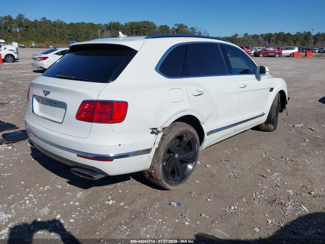 Продаж на аукціоні авто 2017 Bentley Bentayga W12/w12 First Edition, vin: SJAAC2ZV2HC015262, номер лоту: 44243214