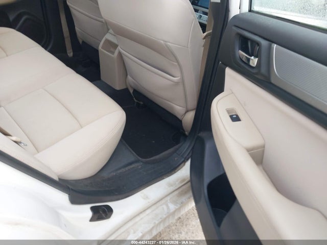 Subaru Legacy 2.5i Premium 2015 4S3BNBC69F3019451 Image 8
