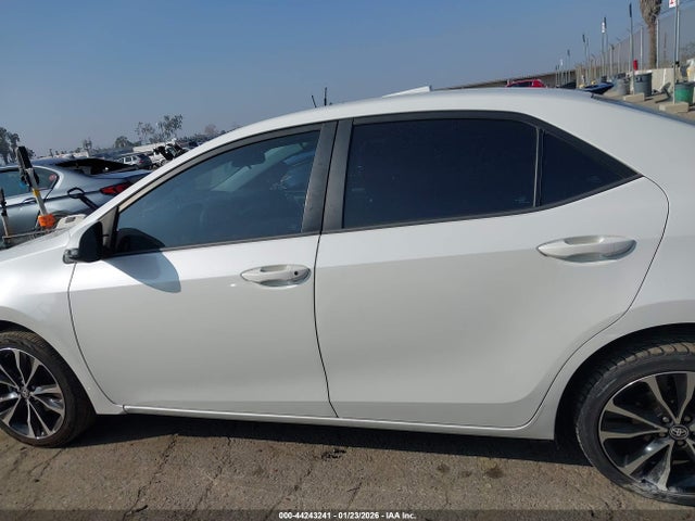 5YFBURHE0JP815808 Toyota COROLLA SE