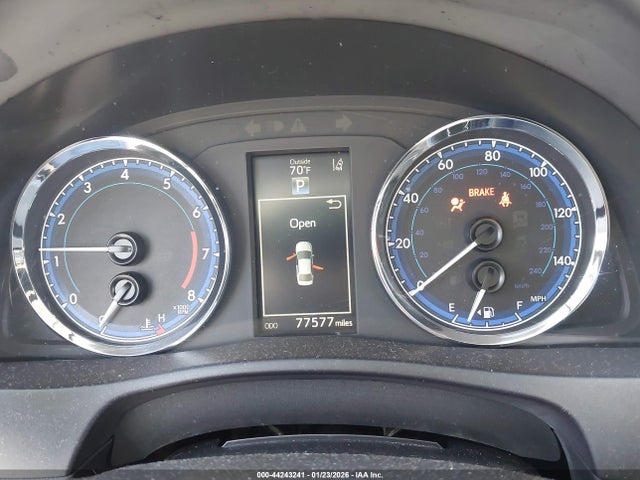 5YFBURHE0JP815808 Toyota COROLLA SE