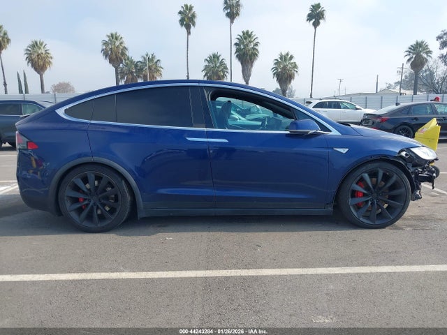 Tesla Model X 75d/p100d/p90d 2016 5YJXCBE42GF021098 Image 14