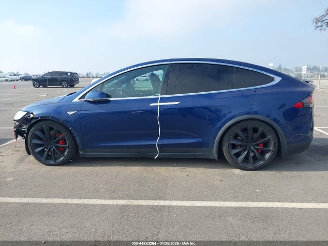 Tesla Model X 75d/p100d/p90d 2016 5YJXCBE42GF021098 Image 15
