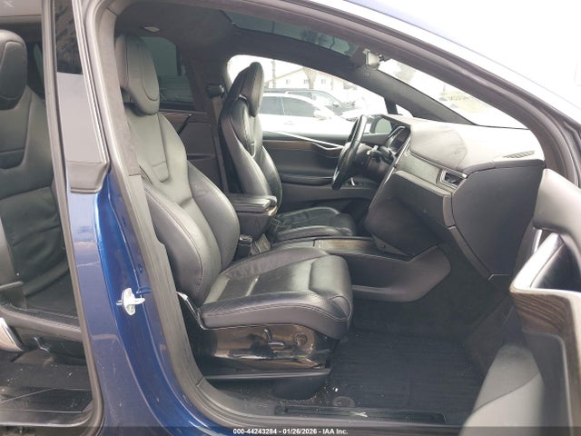 2016 TESLA MODEL X 5YJXCBE42GF021098 Photo 4