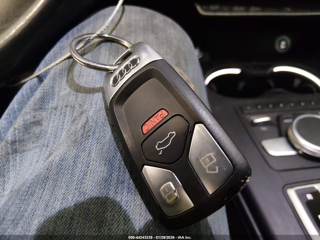 2017 AUDI A4 WAUENAF47HN034570 Photo 10