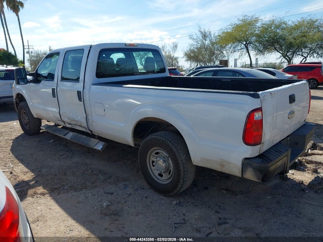 2011 FORD F-250 1FT7W2B62BEC98292 Photo 2