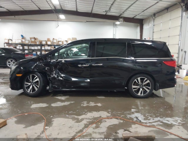 Honda Odyssey Elite 2018 5FNRL6H97JB007521 Image 14