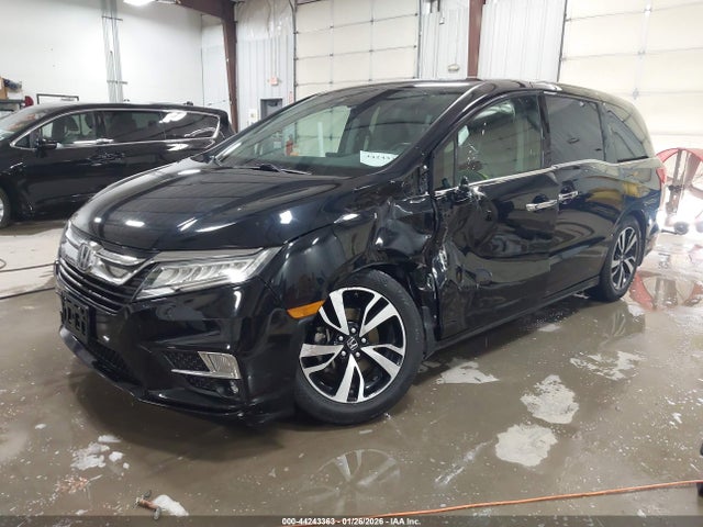 Honda Odyssey Elite 2018 5FNRL6H97JB007521 Image 2