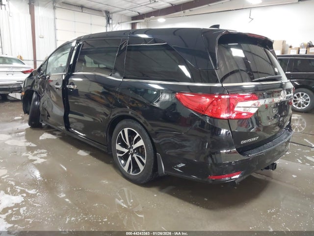 Honda Odyssey Elite 2018 5FNRL6H97JB007521 Image 3