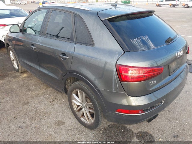2018 AUDI Q3 WA1BCCFSXJR007619 Photo 2