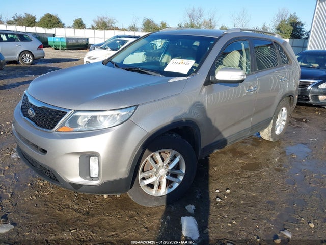 2015 KIA SORENTO 5XYKT4A6XFG628158 Photo 1
