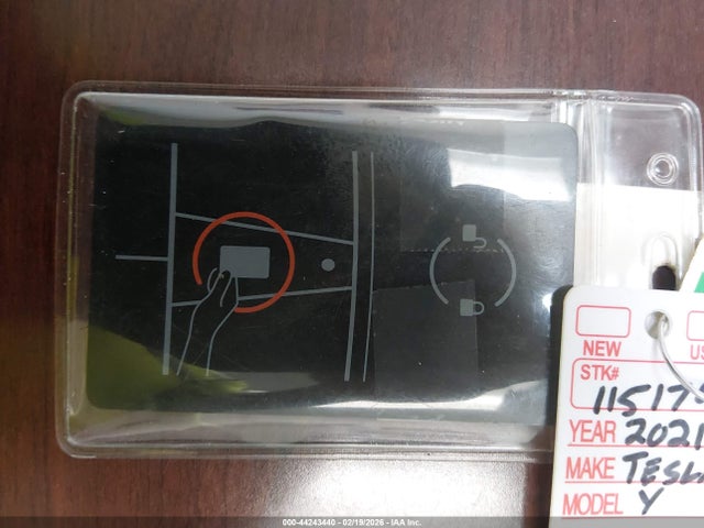 2021 TESLA MODEL Y 5YJYGDEE3MF190958 Photo 10