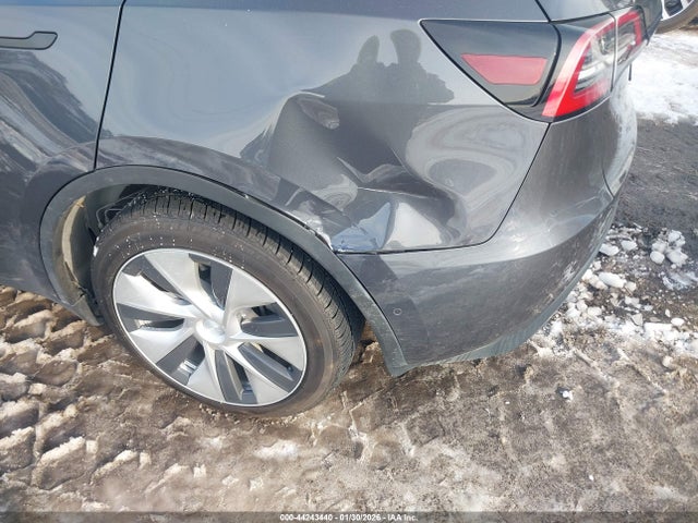 2021 TESLA MODEL Y 5YJYGDEE3MF190958 Photo 5