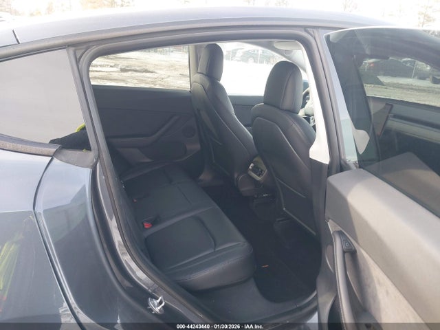 2021 TESLA MODEL Y 5YJYGDEE3MF190958 Photo 7