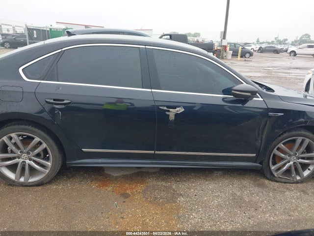 Продаж на аукціоні авто 2017 Volkswagen Passat 1.8t R-line, vin: 1VWDT7A33HC055267, номер лоту: 44243501