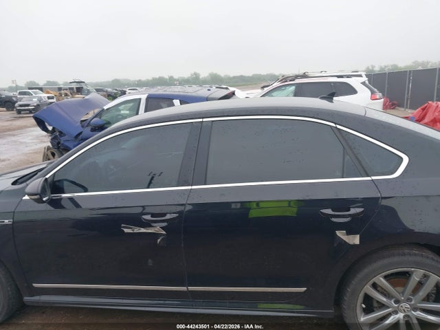 Продаж на аукціоні авто 2017 Volkswagen Passat 1.8t R-line, vin: 1VWDT7A33HC055267, номер лоту: 44243501