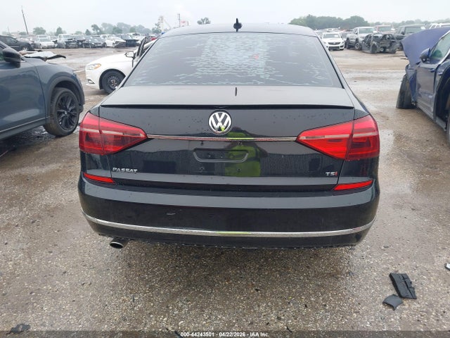Продаж на аукціоні авто 2017 Volkswagen Passat 1.8t R-line, vin: 1VWDT7A33HC055267, номер лоту: 44243501
