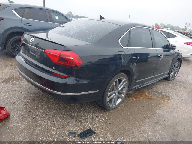 Продаж на аукціоні авто 2017 Volkswagen Passat 1.8t R-line, vin: 1VWDT7A33HC055267, номер лоту: 44243501
