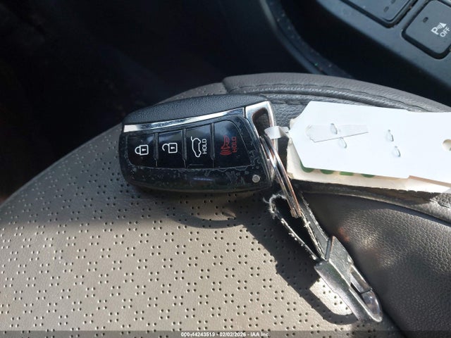 Продажа на аукционе авто 2016 Hyundai Santa Fe Sport 2.4l, vin: 5XYZUDLB3GG311605, номер лота: 44243519