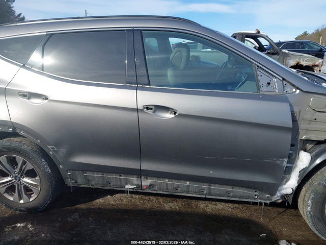 Продажа на аукционе авто 2016 Hyundai Santa Fe Sport 2.4l, vin: 5XYZUDLB3GG311605, номер лота: 44243519