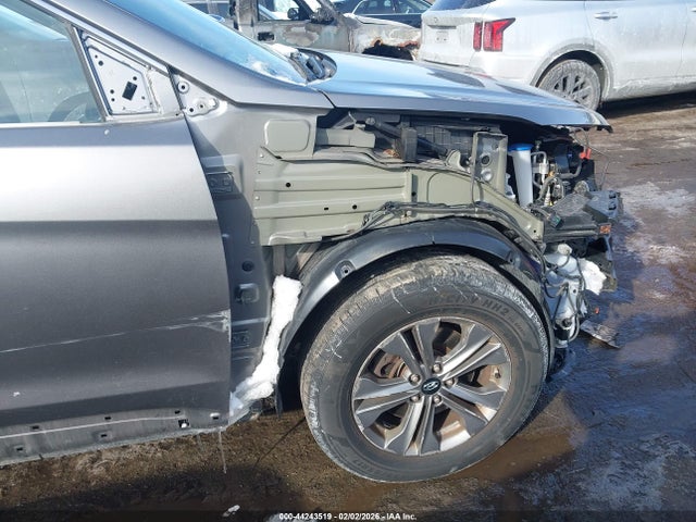 Продажа на аукционе авто 2016 Hyundai Santa Fe Sport 2.4l, vin: 5XYZUDLB3GG311605, номер лота: 44243519