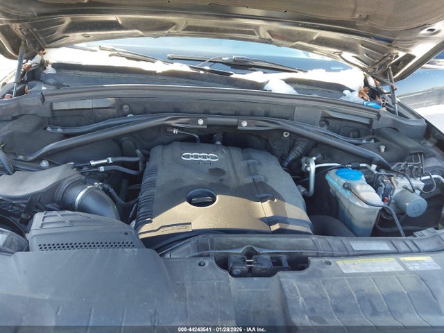 Audi Q5 2.0t Premium 2016 WA1L2AFP0GA046833 Image 10
