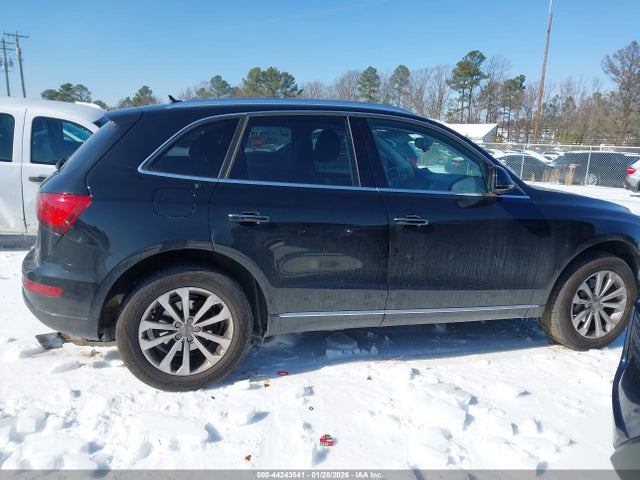 Audi Q5 2.0t Premium 2016 WA1L2AFP0GA046833 Image 13