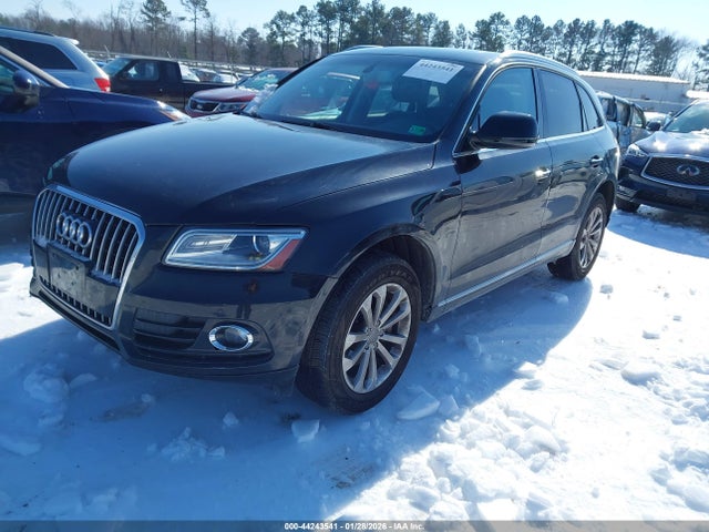 Audi Q5 2.0t Premium 2016 WA1L2AFP0GA046833 Image 2