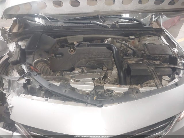 1G1ZD5ST1JF222327 Chevrolet MALIBU LT