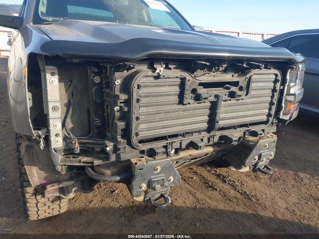 1GCUKRECXHF170944 Chevrolet Silverado 1500 1lt
