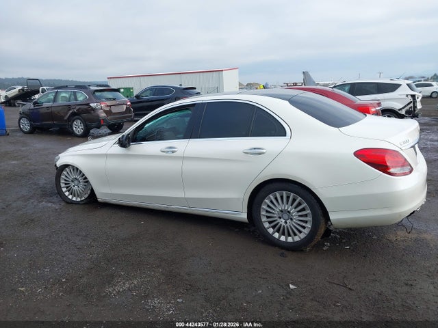 55SWF4KBXHU181666 Mercedes-Benz C 300 Luxury 4matic