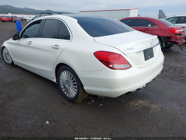 55SWF4KBXHU181666 Mercedes-Benz C 300 Luxury 4matic