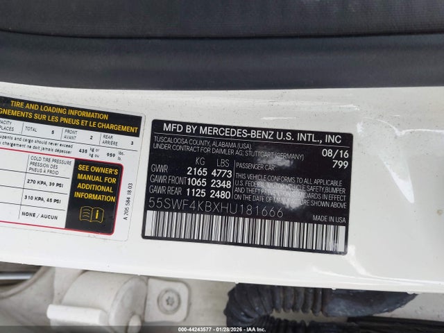 55SWF4KBXHU181666 Mercedes-Benz C 300 Luxury 4matic