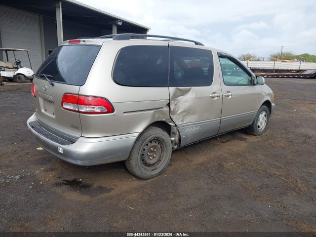 44243581 :رقم المزاد ، 4T3ZF13C53U530739 vin ، 2003 Toyota Sienna Le مزاد بيع