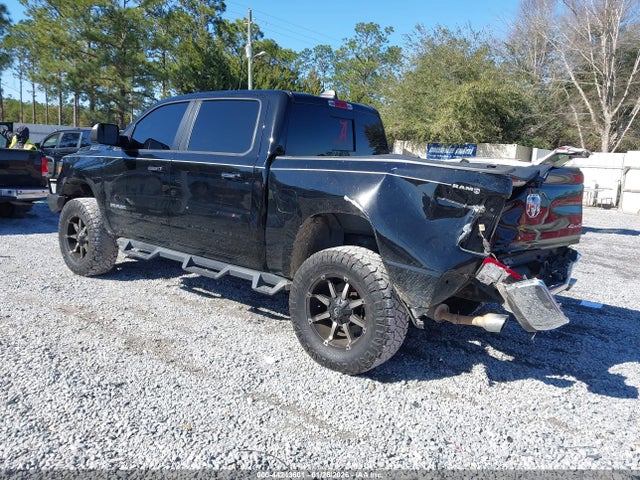 2020 RAM 1500 1C6SRFFT1LN313236 Photo 2