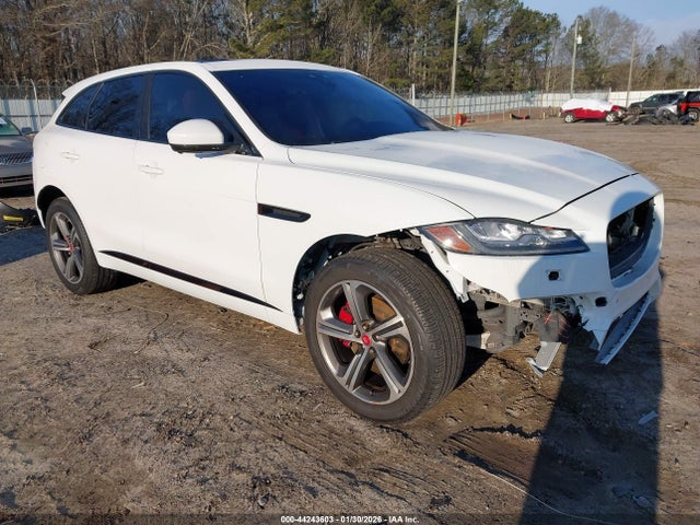 2017 JAGUAR F-PACE SADCM2BV3HA066607 Photo 0