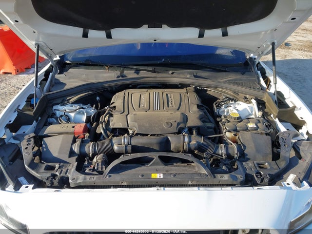 2017 JAGUAR F-PACE SADCM2BV3HA066607 Photo 9