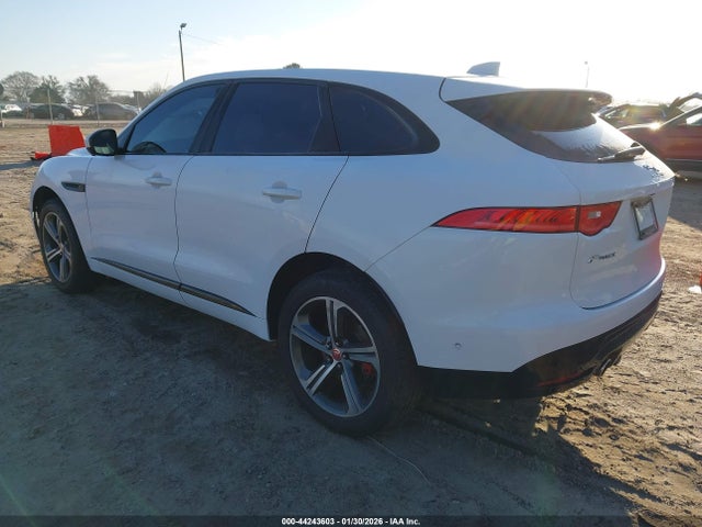 2017 JAGUAR F-PACE SADCM2BV3HA066607 Photo 2